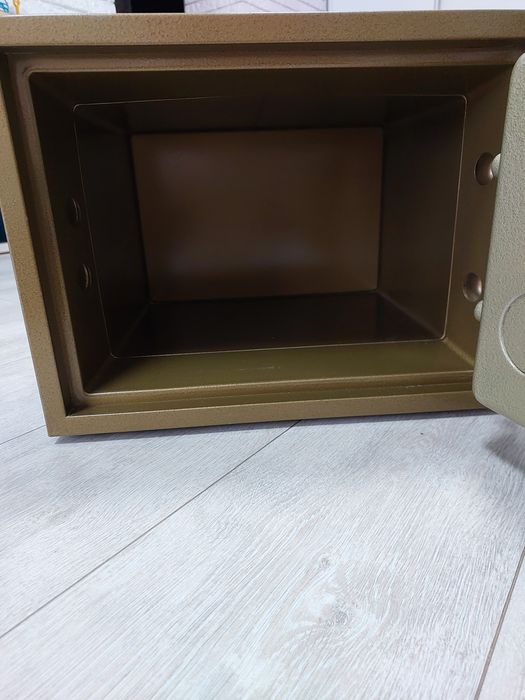 Сейф Diplomat CS001