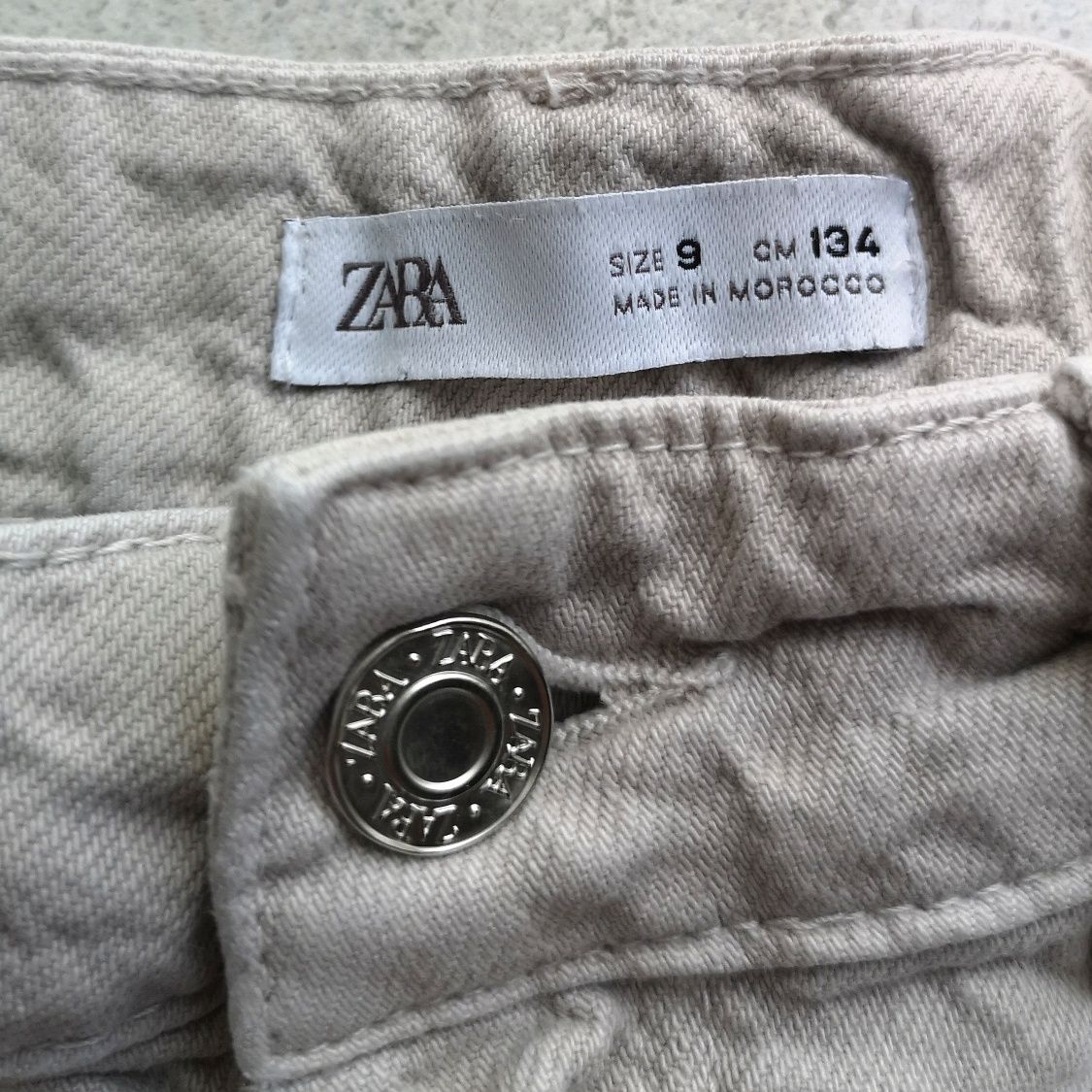 Детски карго дънки ZARA размер 134 и Дънки на кръпки SINSAY размер 134
