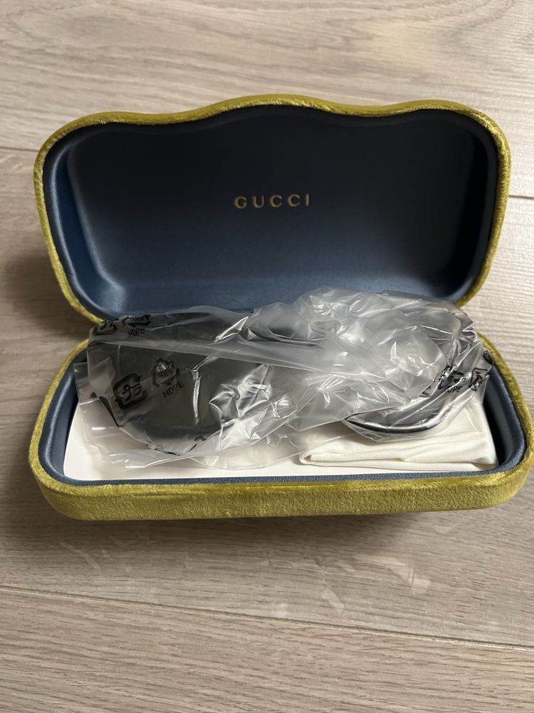 Gucci ochelari noi 100% originali, cu cutie si toate accesoriile