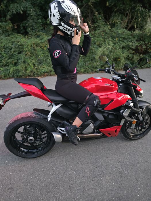 Ducati streetfigter v2 2023 Variante auto
