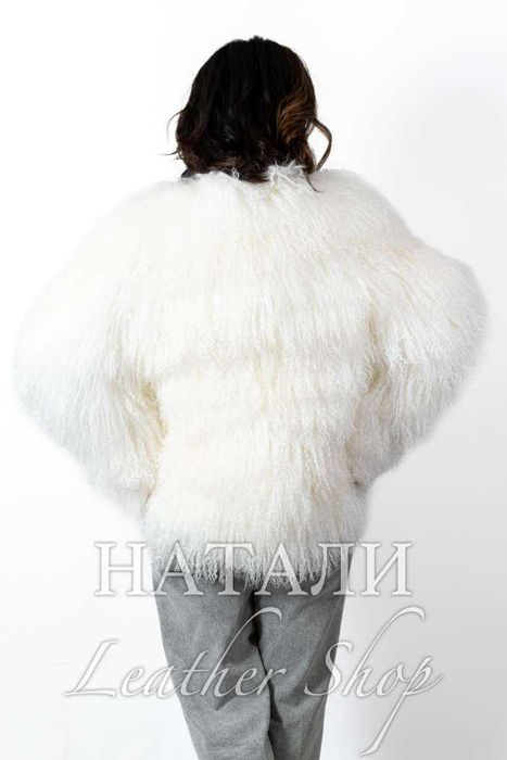 Дамски ексклузивен кожух Алина White от Монголско агне