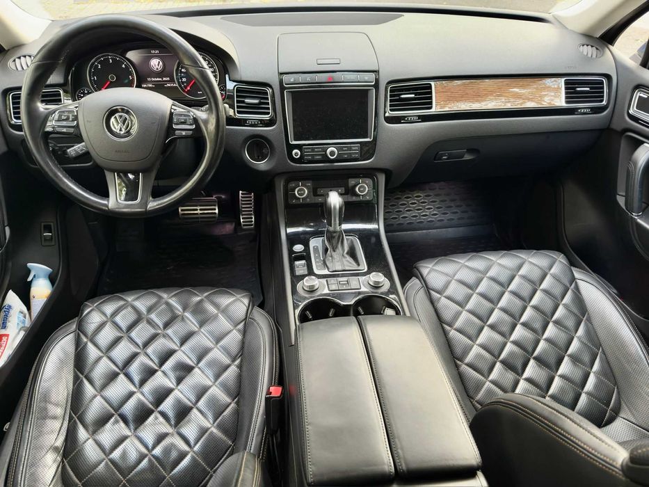 VW Touareg 3.0 Executive, Dynaudio, ACC,Pneumatică 2017 TVA DEDUCTIBIL