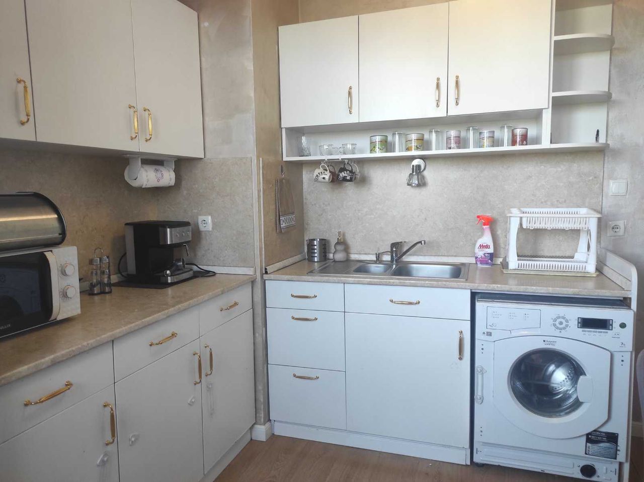 Дава се под наем Двустаен апартамент в София, Дружба 1 - 60 кв.м за 485 € - Снимка #4