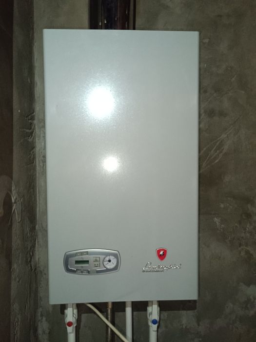 Атмосферный котел LAMBORGHINI откритый  24 ли паст газда ишлай олади