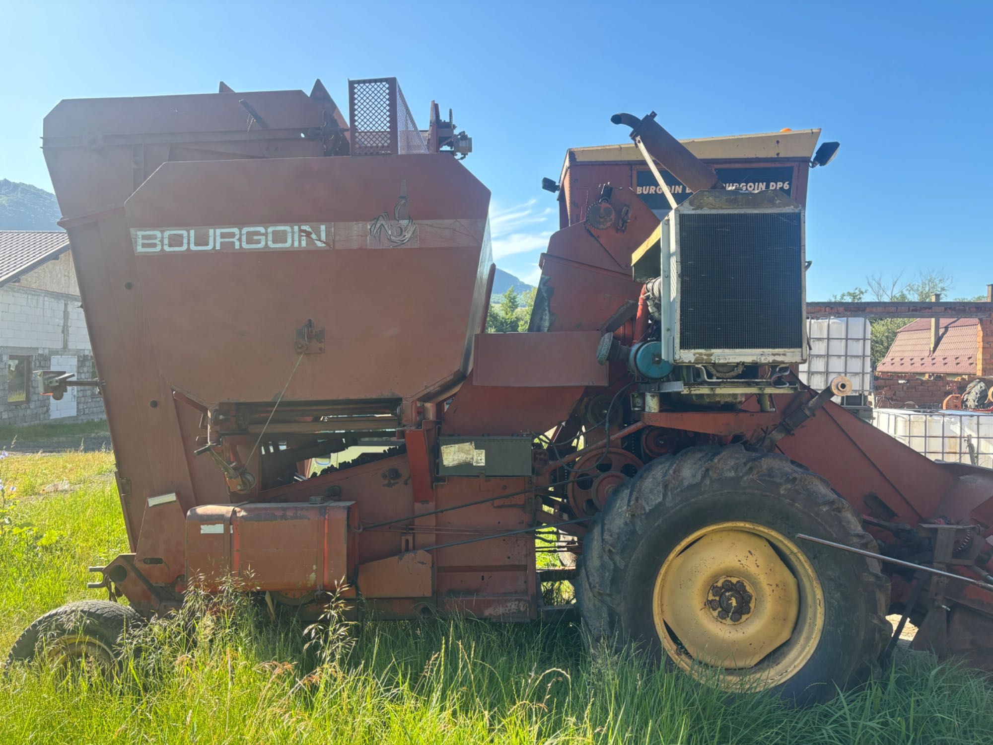 Vând Bourgoin Dp 6