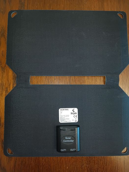 Incarcator/panou solar pliabil 10w nou,2A,2sloturi inc