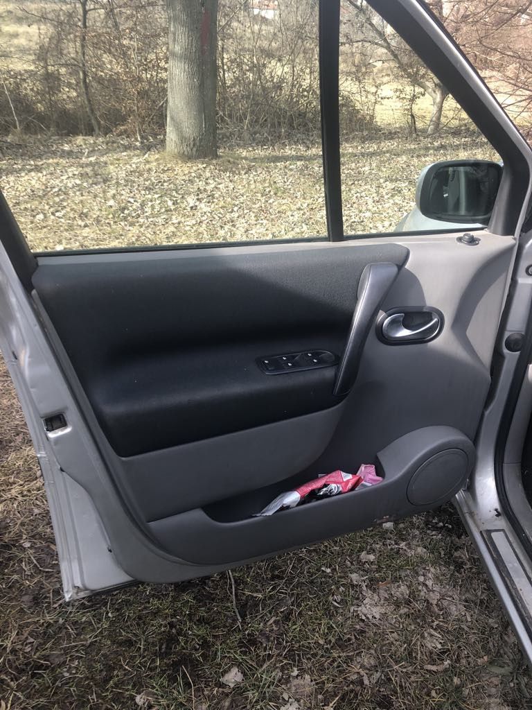 Renault Scenic 1.9dci 120коня