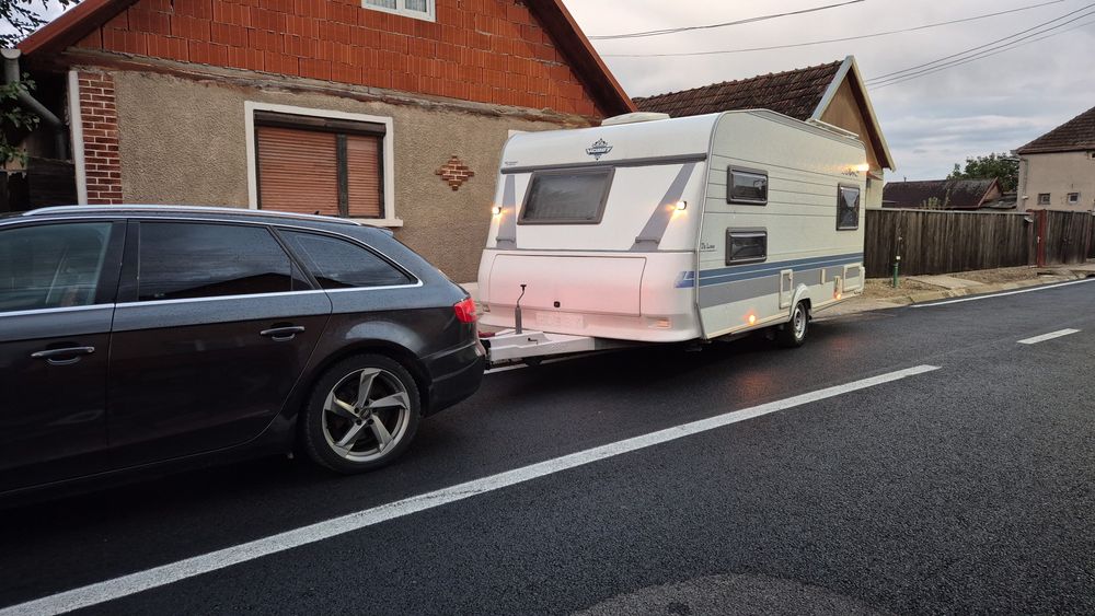 Vind rulotă impecabilă hobby Elegance 495 de 6 persoane