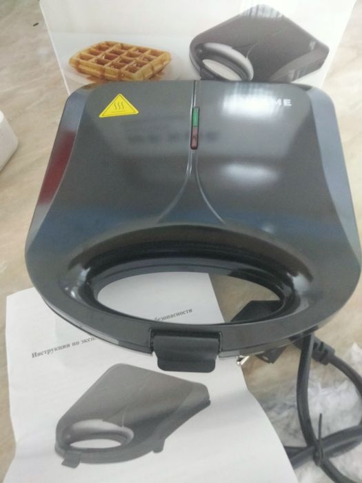 Продаю Вафельницу