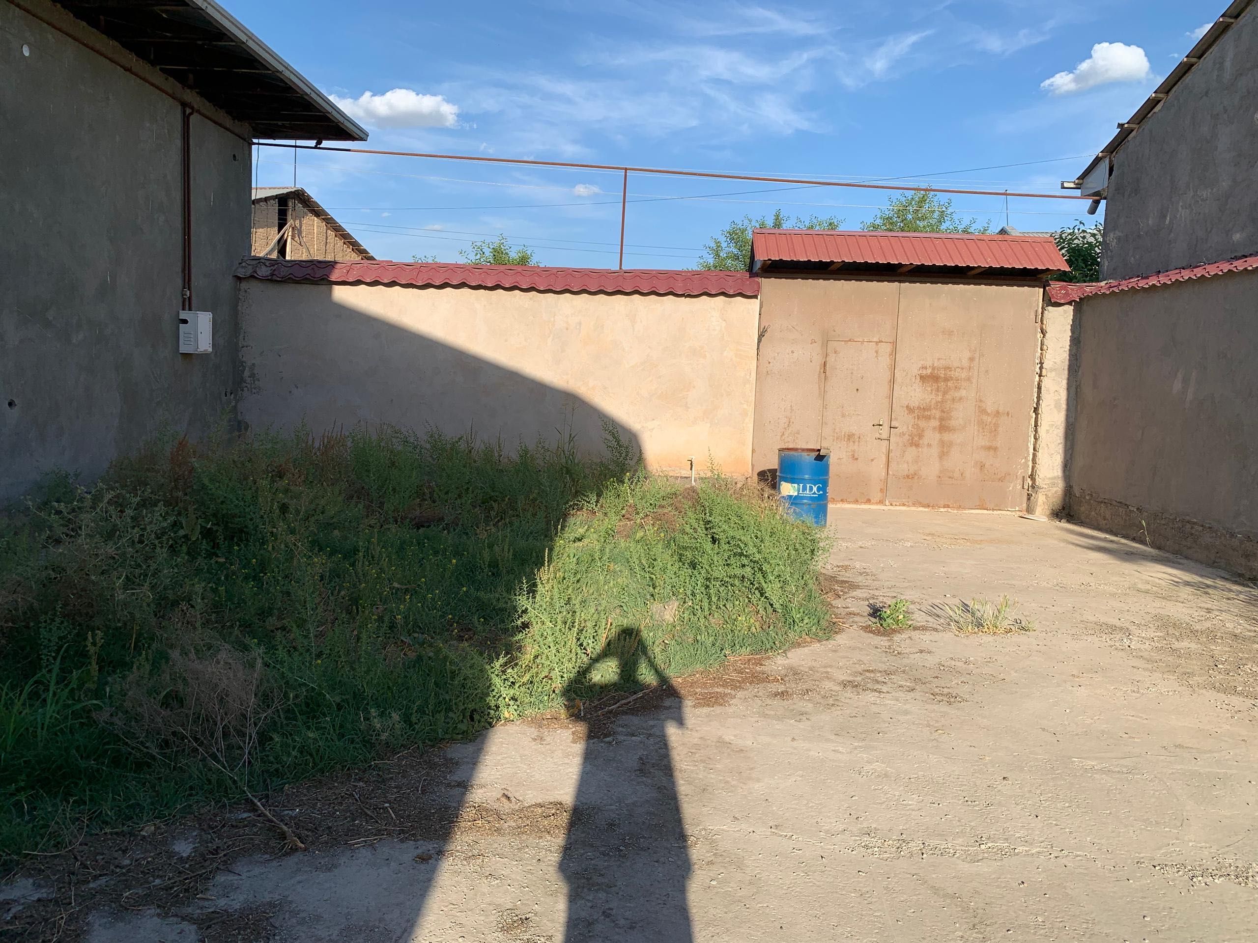 Участок с домом 8 соток. Торг уместен