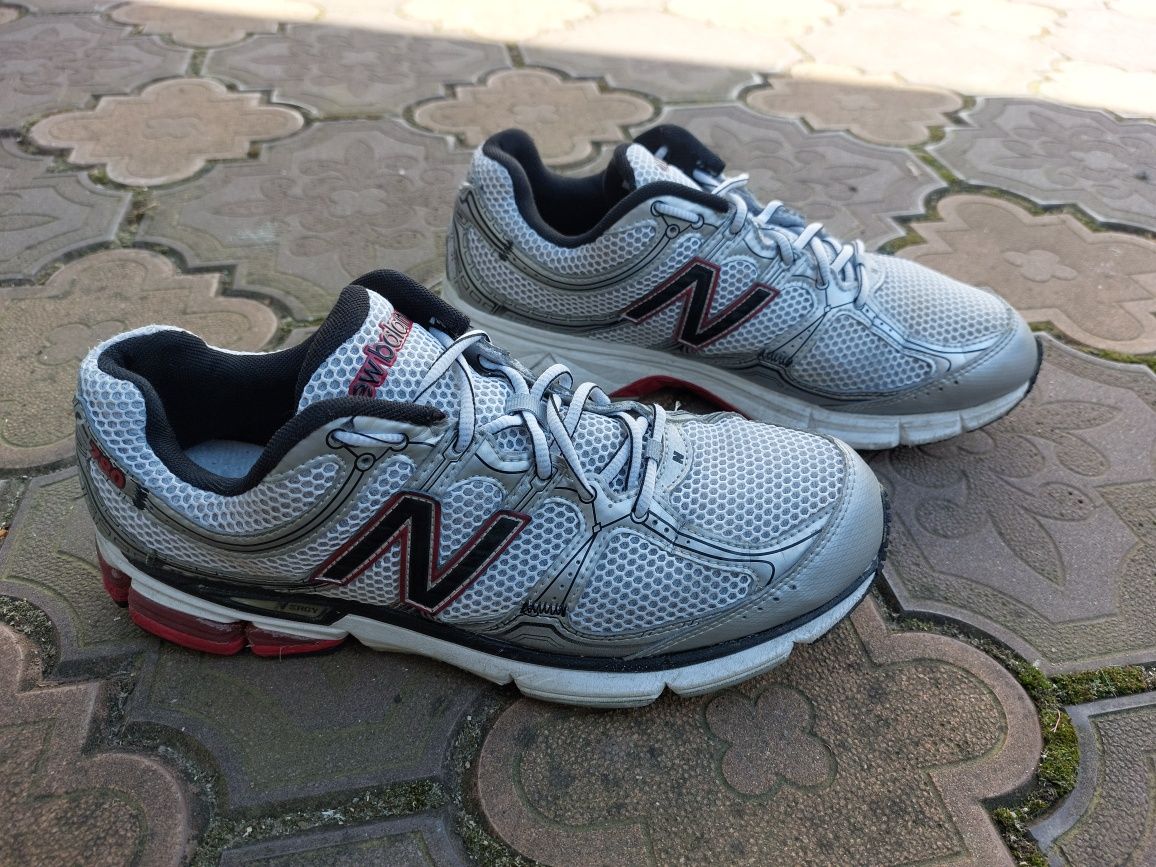 Adidasi New Balance Nr44