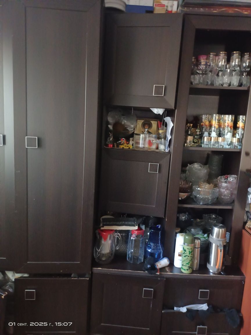 Продам стенку в зал