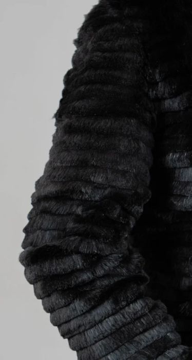 Haină din blană naturală