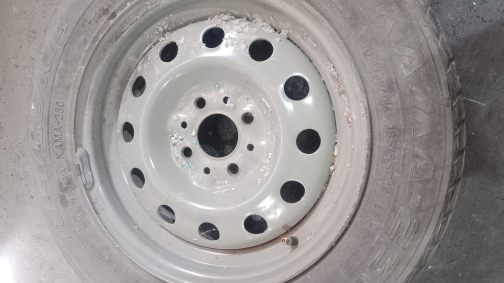 Продам колесо на запаску на ваз