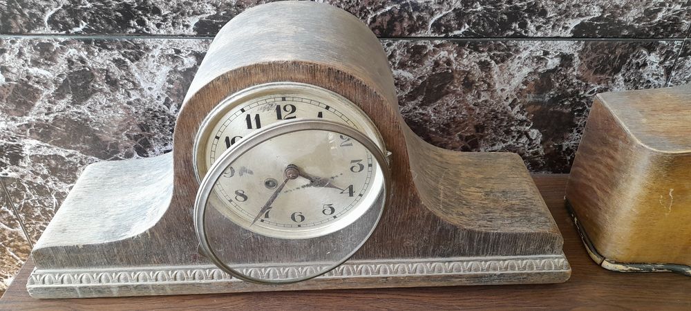 Стари камини механични часовници