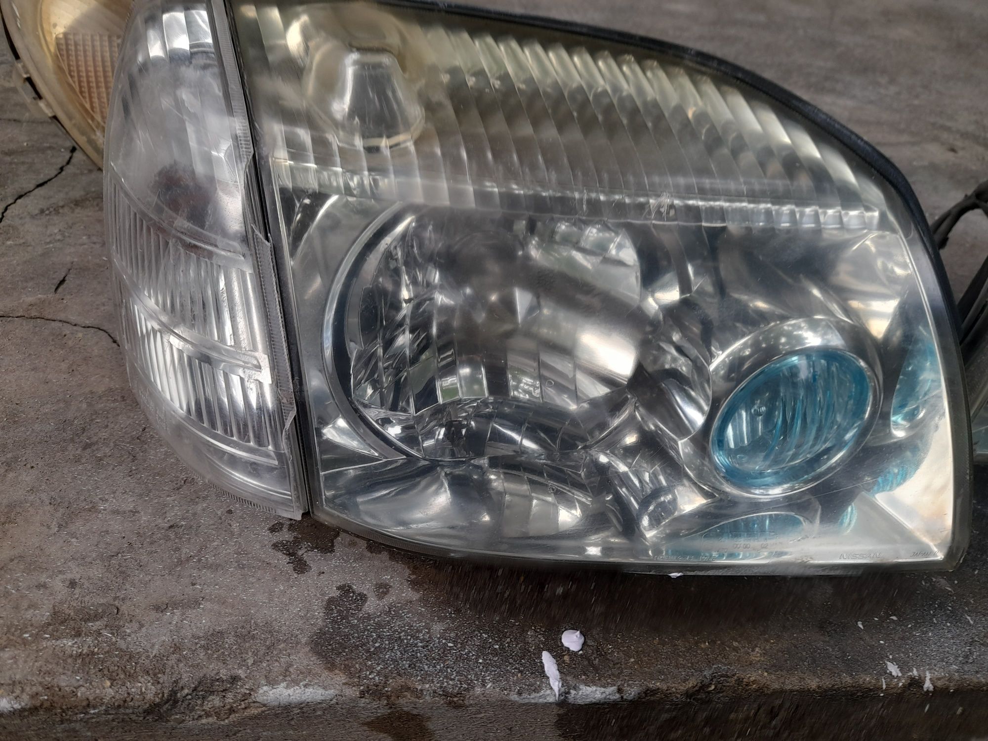 Синоними Фарове за Nissan x-trail