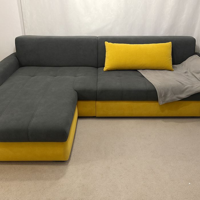 Vând colțar modern, model ARIVA, culoare galben-gri,