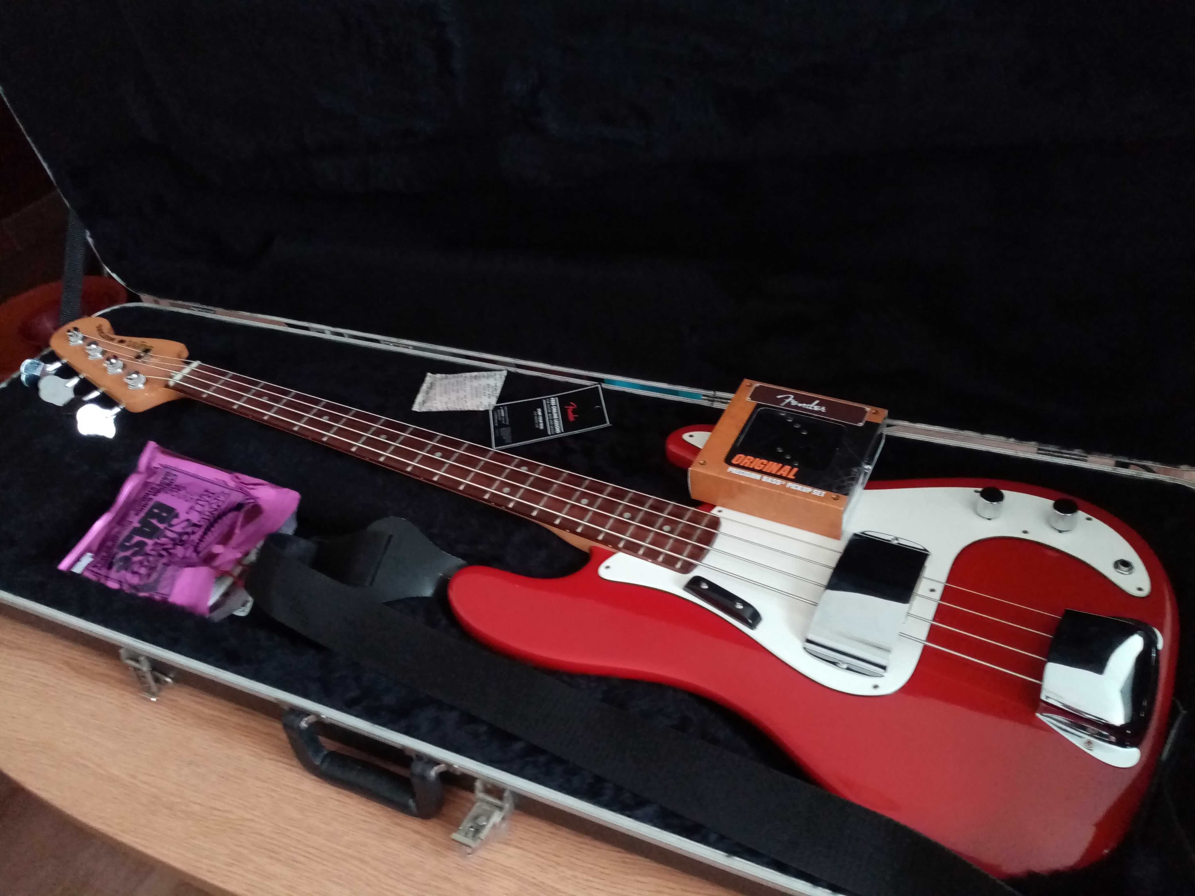 Sunn Mustang P bass by FenderMIC 1991 г. Бас китара, case Fender 1970