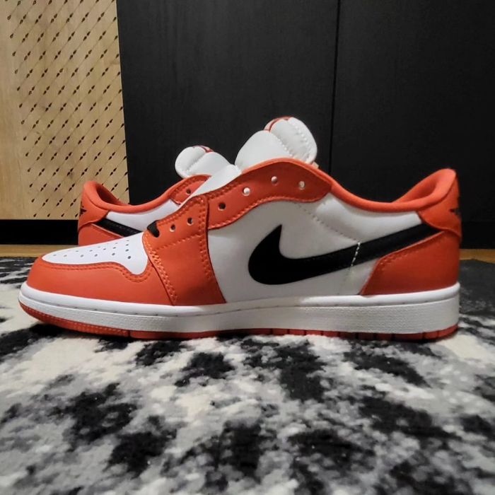 Jordan 1 low starfish