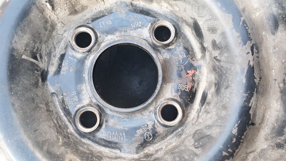 Джанти 4х100 с гуми 185 60 14 пирели