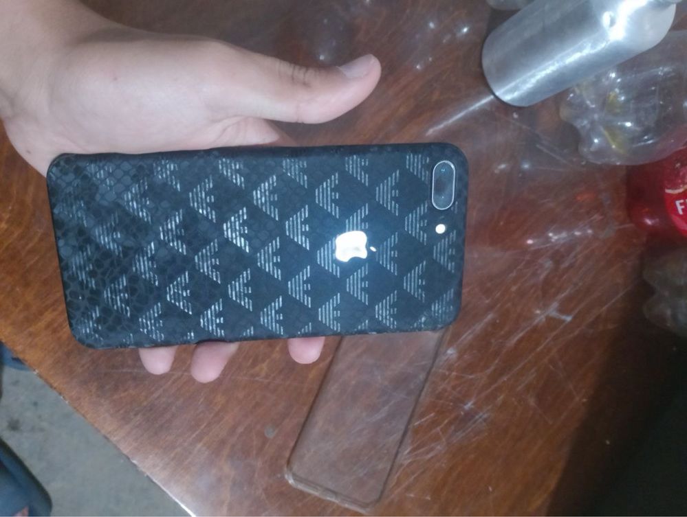 iPhone 8 Plus sotiladi