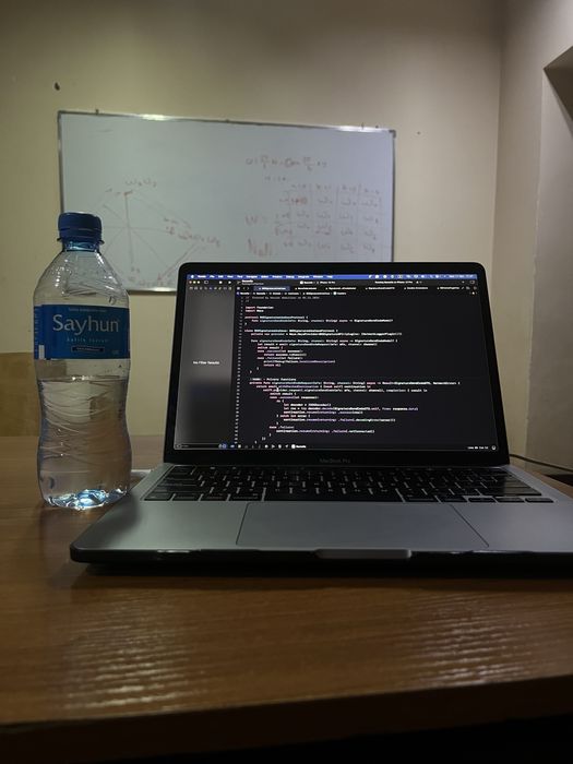 Macbook pro M1 Srochniy sotiladi