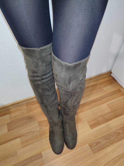 Cizme peste genunchi