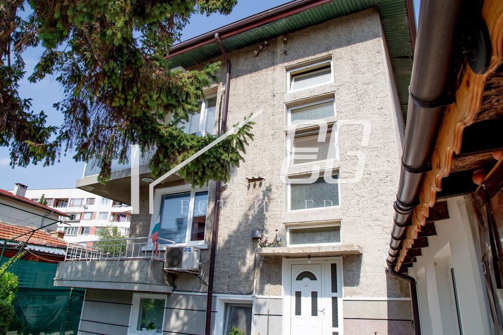 Къща в Варна-Аспарухово площ 392 цена 580000