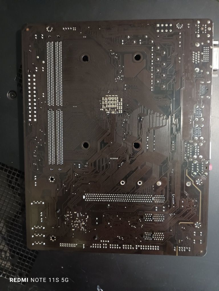 Дъно Gigabyte Ga-a320m-s2h v2