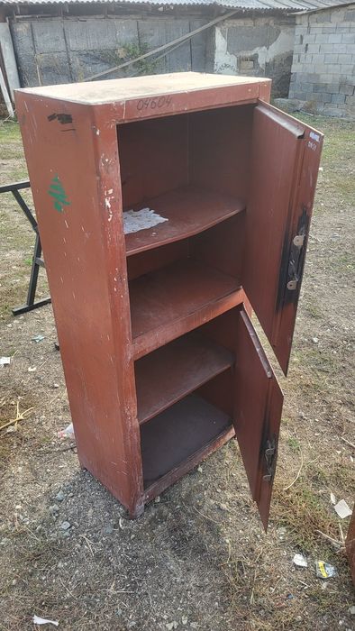 Продам два сейфа