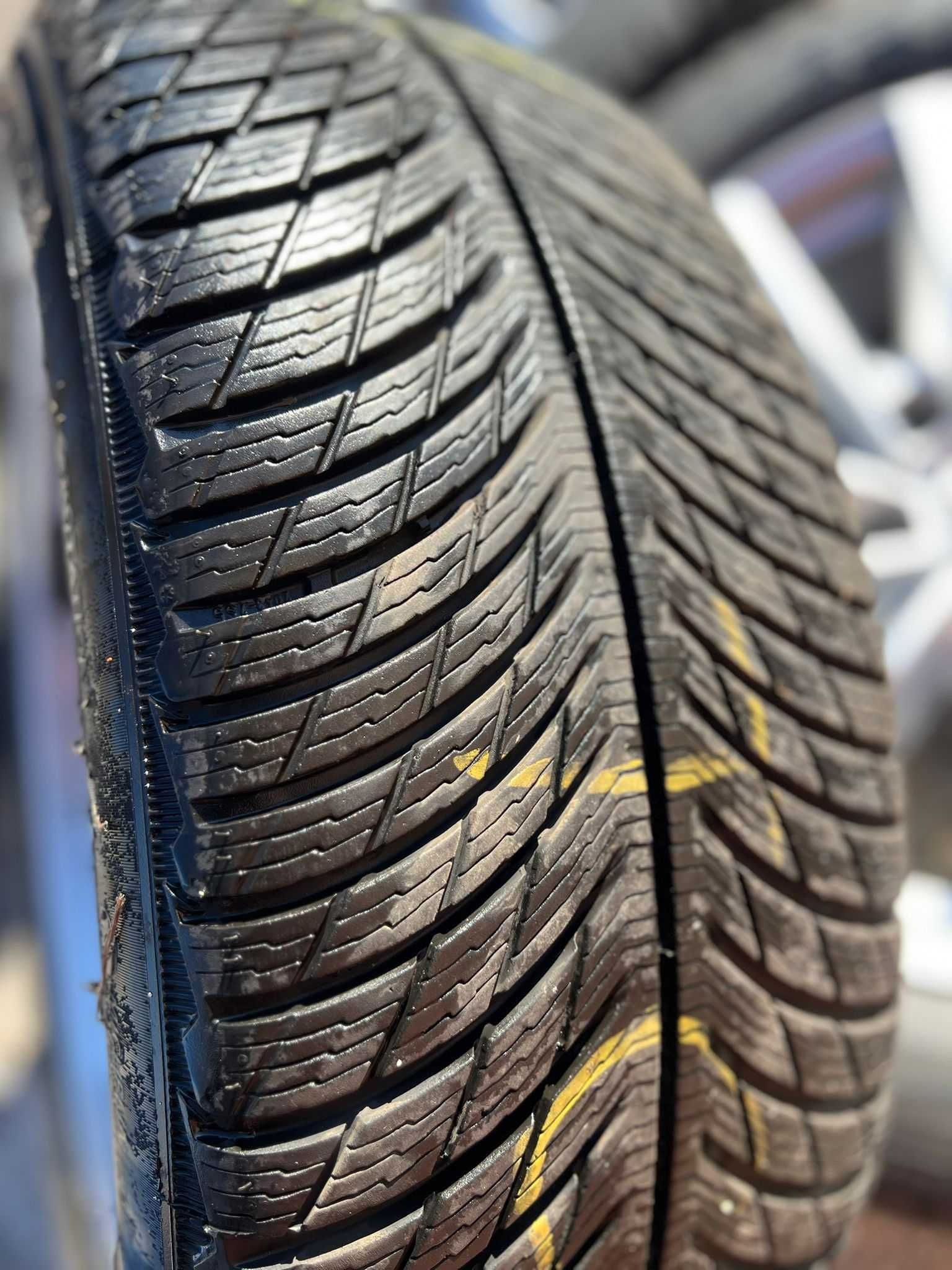 Зимни гуми 235 55 18 Michelin Pilot Alpin 5 DOT 0624 и DOT 2123  7мм