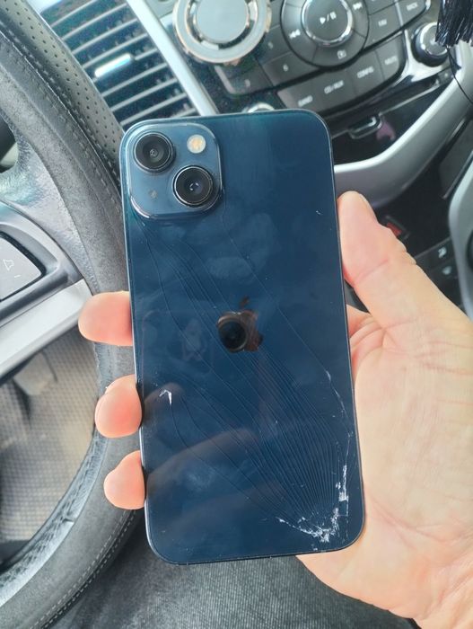 Продам айфон 13 и