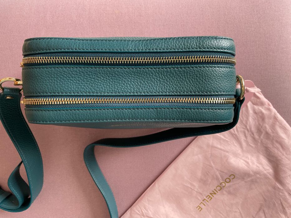 Geanta Coccinelle crossbody albastra turcoaz teal petrol