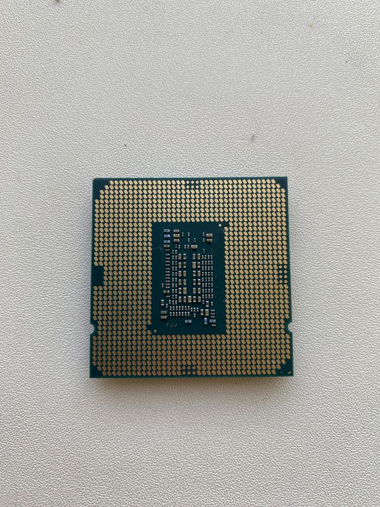Срочно Процессор i3-10100f 10th