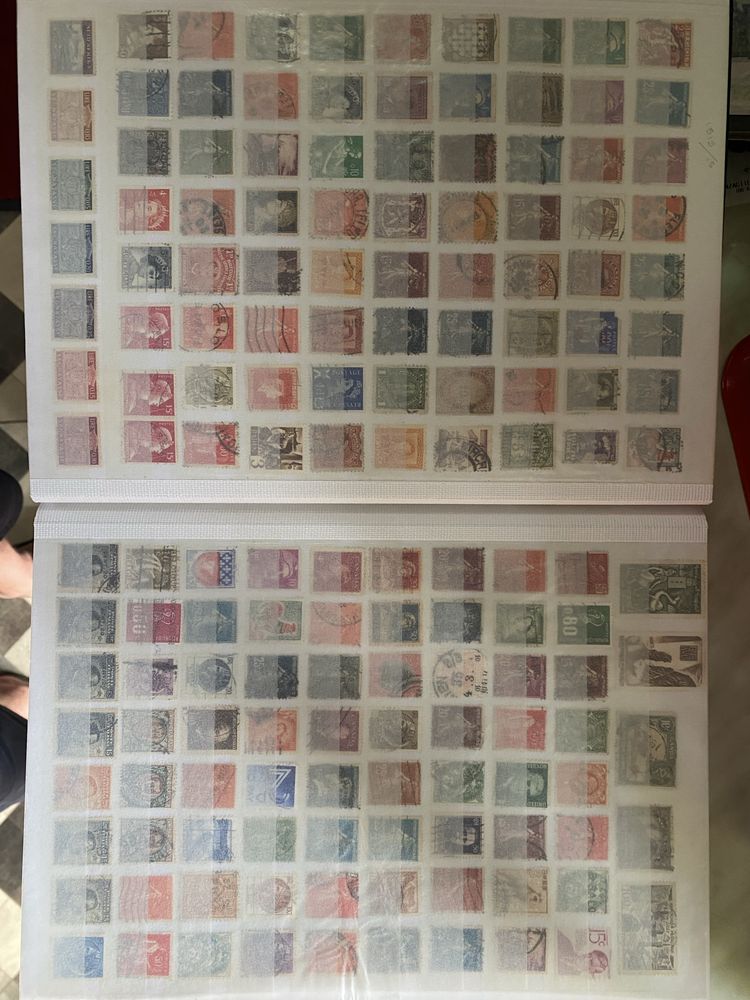 Clasor timbre vechi  anii 1900 .aproximativ 4000 buc.clasor60 pagini.