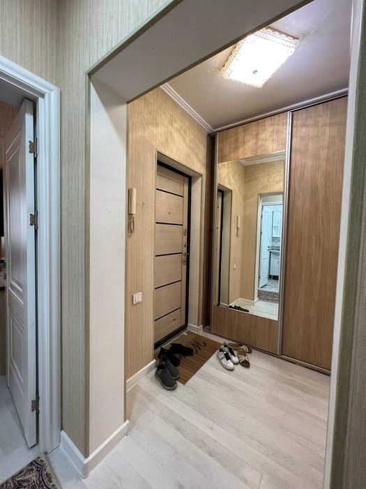 Срочно Продается 2 комнатная 62кв.м квартира в центре города