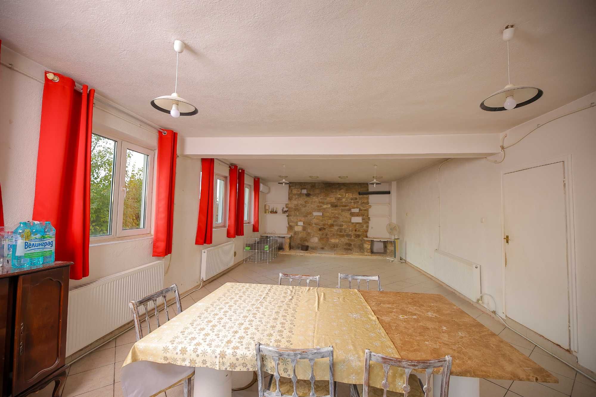 Продава се ТРИЕТАЖНА КЪЩА с панорама до гр. Варна и гр.Добрич