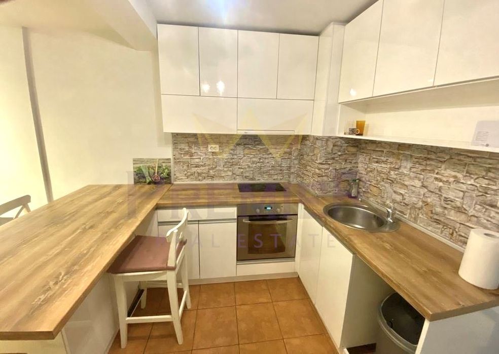 Продава се Двустаен апартамент в Варна, Цветен квартал - 65 кв.м за 2231 €/кв.м - Снимка #3