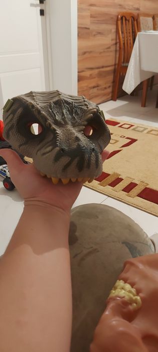 Детская корновальная маска