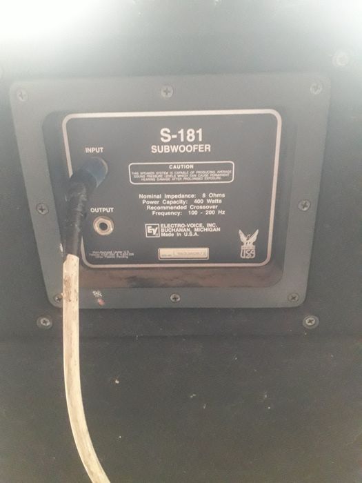 Vand 2 basi si 2 topuri