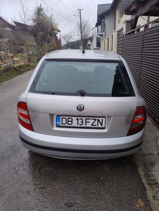 Vând Skoda Fabia