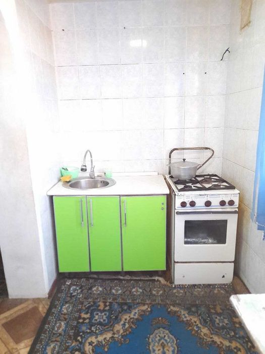 Бухоро шаҳри 4-микрорайонда жойлашган қулай 2 хонали квартира сотилади