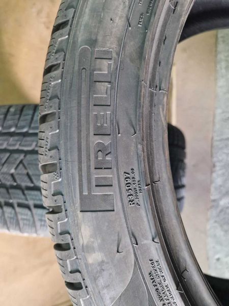 2 Pirelli R20 285/40
зимни гуми DOT2718