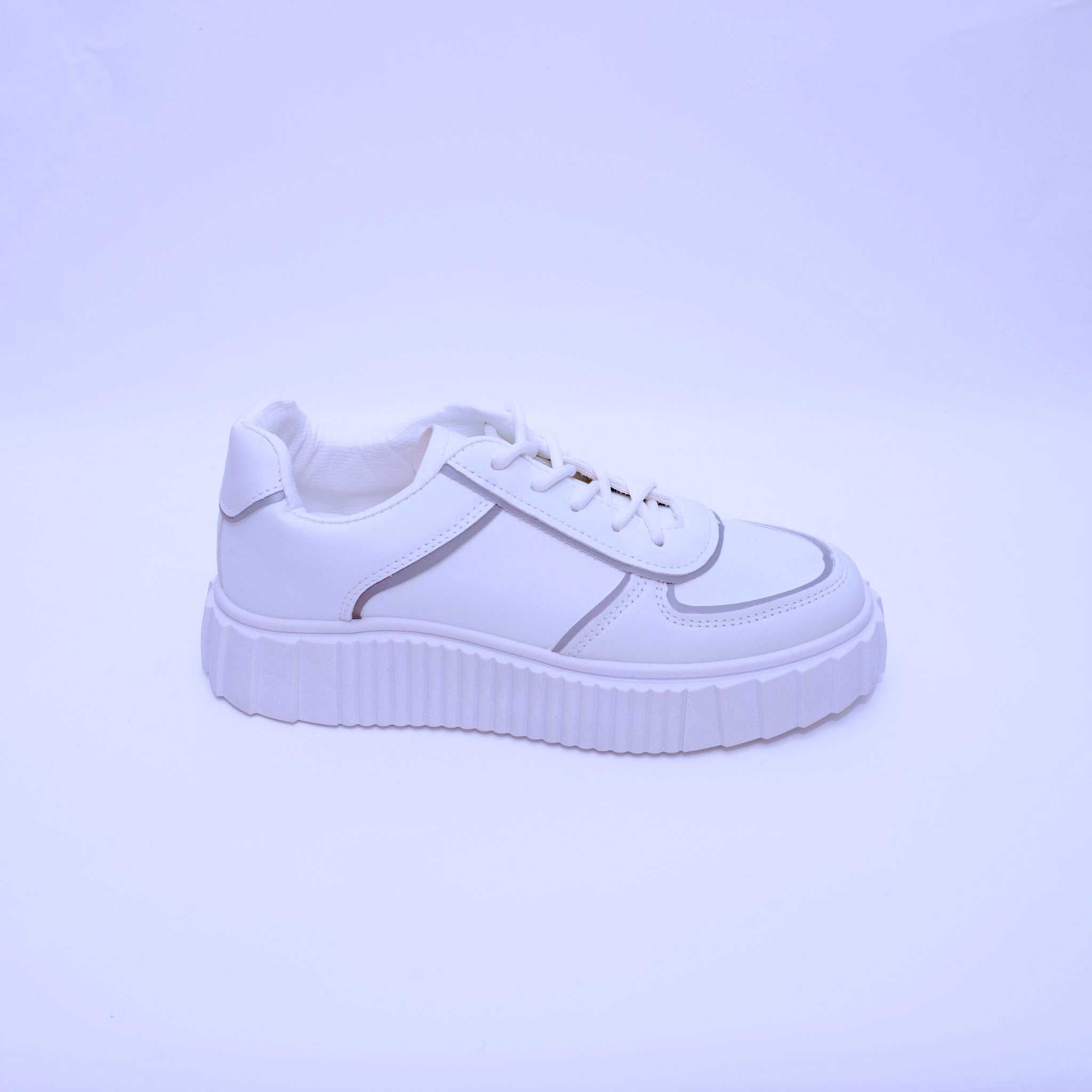 Pret-a-Pied, White Sneakers Elevato