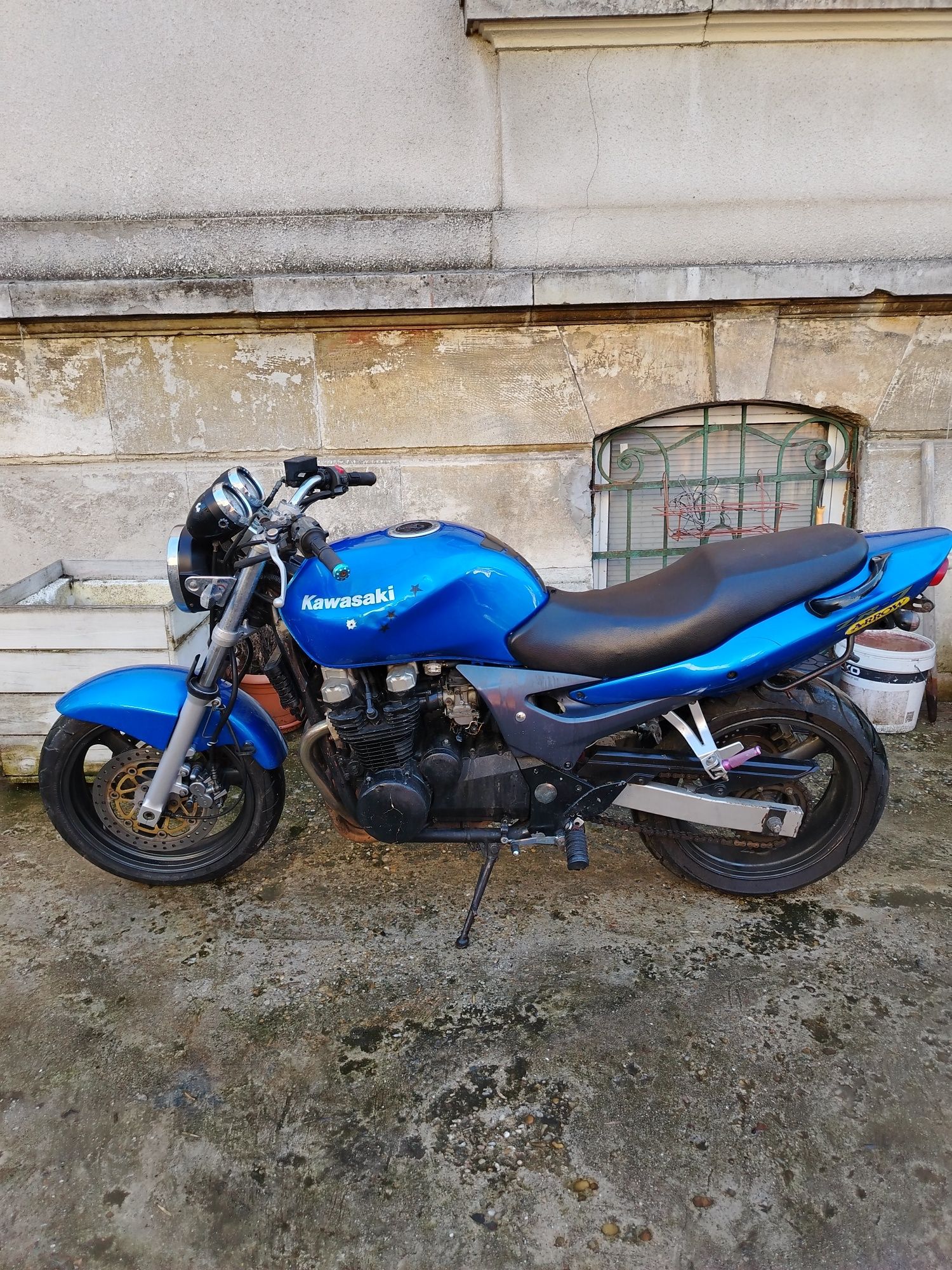 На части Kawasaki zr 750, Кавазаки зр 750