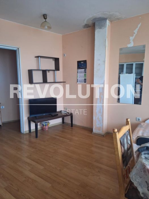 Дава се под наем Двустаен апартамент в Пловдив, Гагарин - 45 кв.м за 200 € - Снимка #1