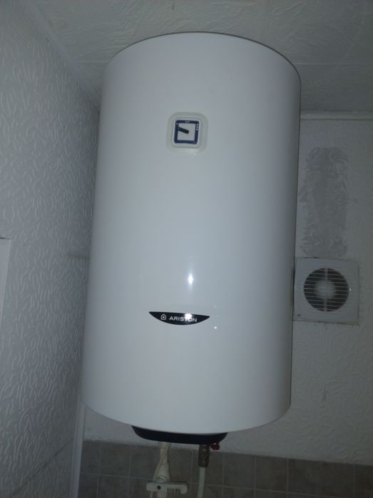 Vând boiler ariston 80l,1500w ,clasa. C 350ron