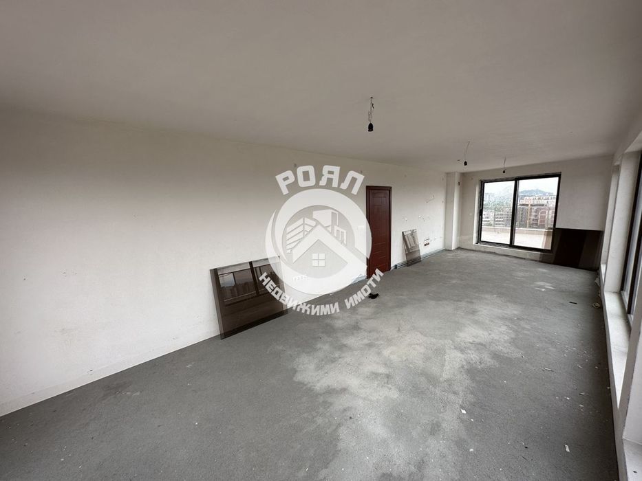 Продава се Многостаен апартамент в Пловдив, Христо Смирненски - 330 кв.м за 758 €/кв.м - Снимка #8