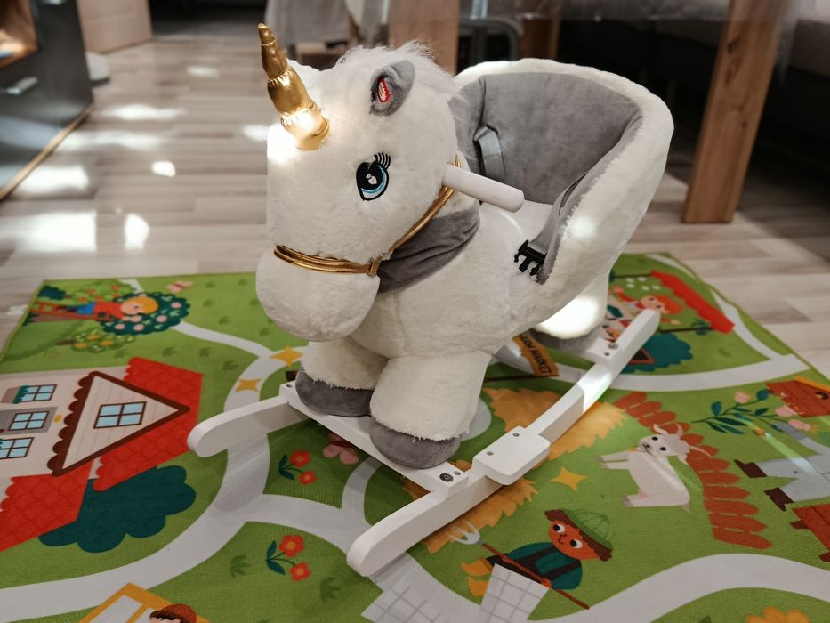 Люлеещо се конче