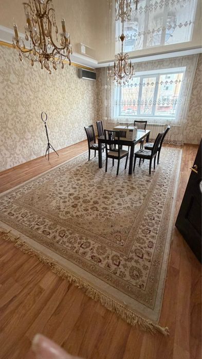 Продам ковер для зала